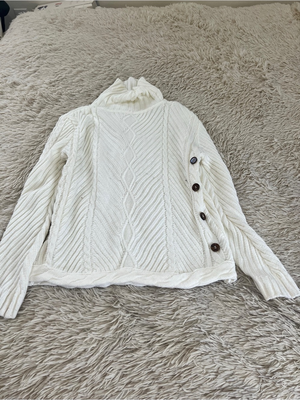 VENUS Cream Cable-Knit Button-Side Turtleneck Sweater